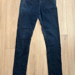 PAIGE Black Skinny Jeans Sleek and Versatile